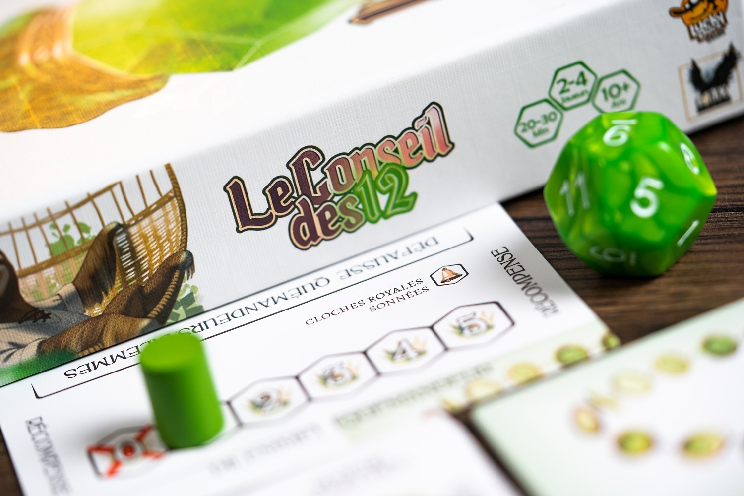 Conseil des 12 lucky duck games jeu de société boardgame