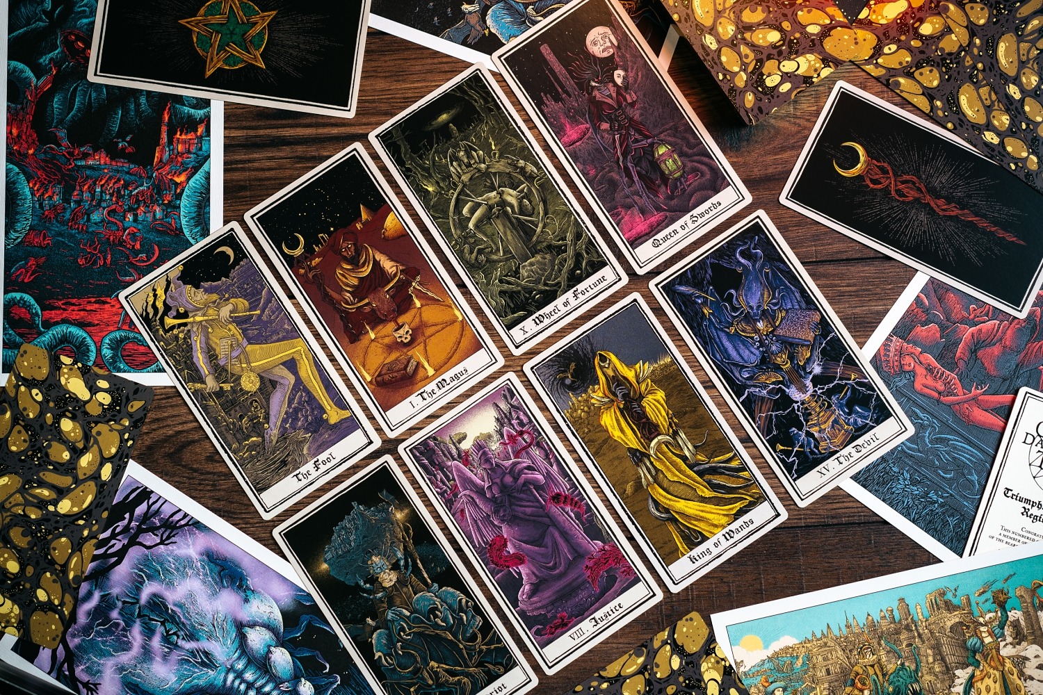 Chtuluh dark arts tarot bragelonne