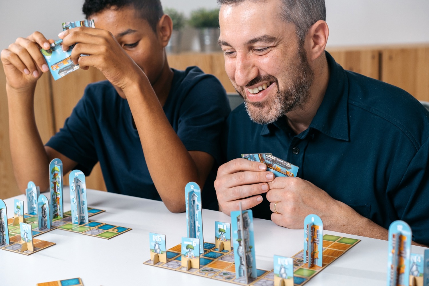 Neoville blue orange jeu de société boardgame